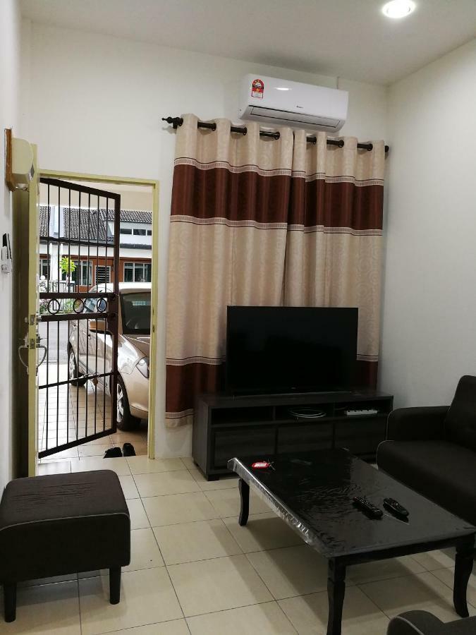 Address No 915, Lorong Uni Central 13, Taman Uni Central, Kuching Samarahan Expressway Exterior foto