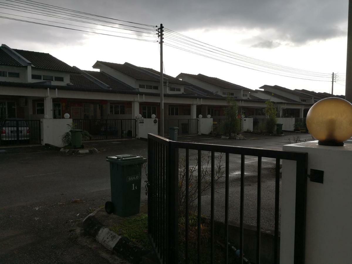 Address No 915, Lorong Uni Central 13, Taman Uni Central, Kuching Samarahan Expressway Exterior foto